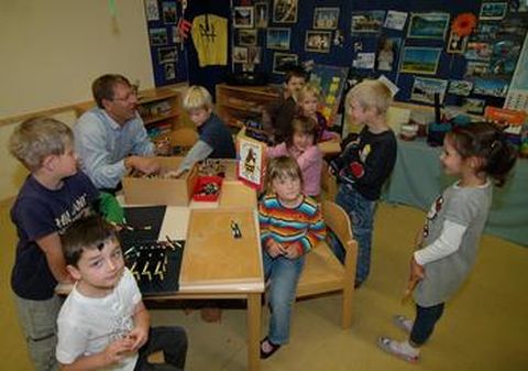Bürgermeister Michael Schmidt im Gemeindekindergarten Sickenbrünnle im Ortsteil Bauschlott