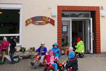 Damit auch nach dem Eigentumswechsel am Gebäude in der „Arche Noah“ die Betreuung der Kinder problemlos weitergeht, regelten Gemeinde und Kirchengemeinde die Rechtsverhältnisse.