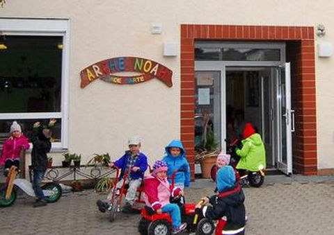 Damit auch nach dem Eigentumswechsel am Gebäude in der „Arche Noah“ die Betreuung der Kinder problemlos weitergeht, regelten Gemeinde und Kirchengemeinde die Rechtsverhältnisse.