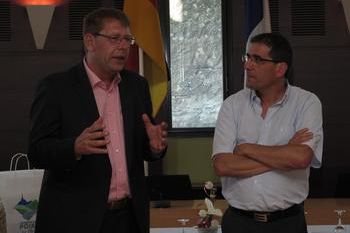 BM Schmidt und BM Mandelli beim offiziellen Empfang im Rathaus von Le Poiré-sur-Vie