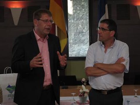 BM Schmidt und BM Mandelli beim offiziellen Empfang im Rathaus von Le Poiré-sur-Vie