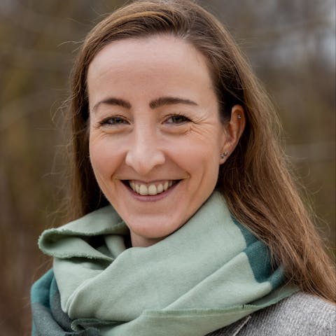Frau Sandra Rau